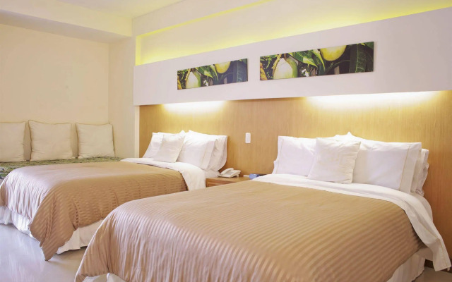GHL Hotel Club El Puente