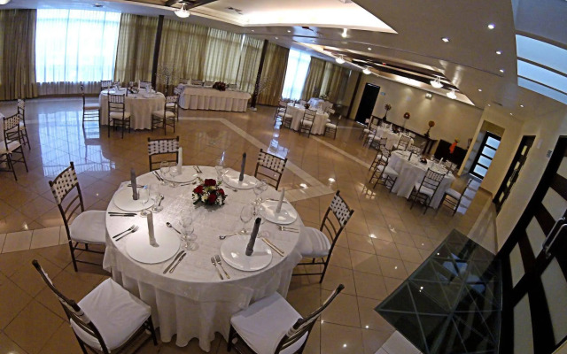 Hotel Embassy
