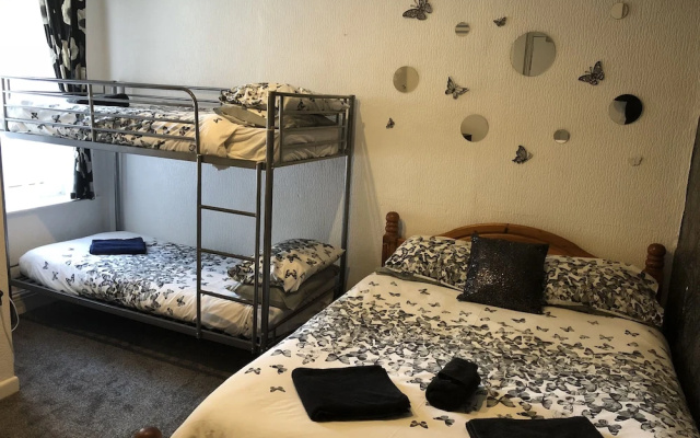 The Butterfly Hotel - Group Weekends