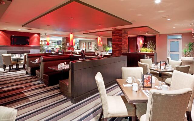 Holiday Inn Hotel & Suites Surrey East Cloverdale by IHG
