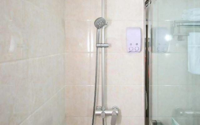 Super 8 Hotel (Lianyungang East Jiefang Road Wanda Branch)