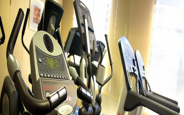 Holiday Inn Hotel & Suites Mississauga by IHG