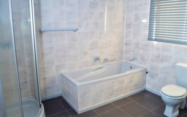 Empoza Sea View Guest House