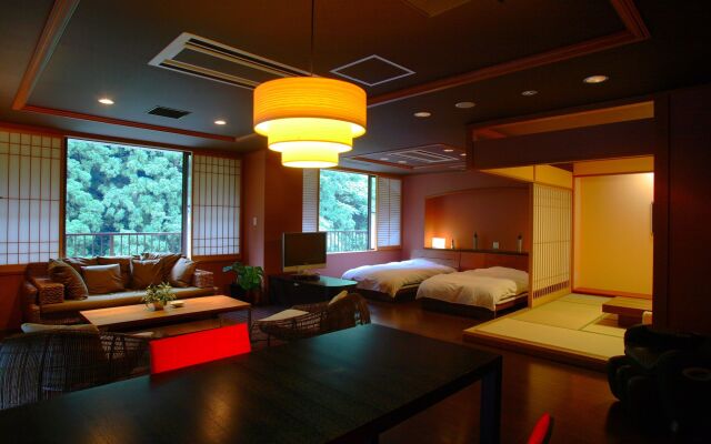 Yamanaka Onsen Ohanami Kyubei