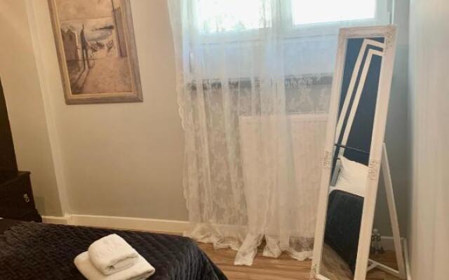 Modern and Spacious Apartment /5min walk to the center