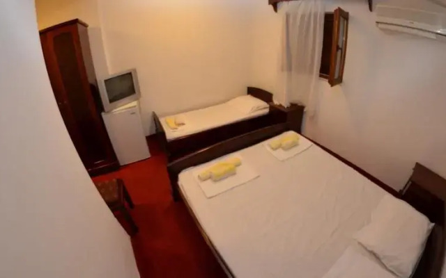 Apartments And Rooms Vujacic