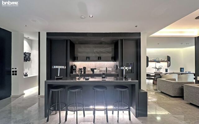 bnbmehomes -2BR with Cinema Room- R42B4