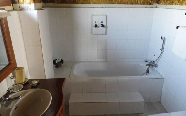 KMA Inle Hotel