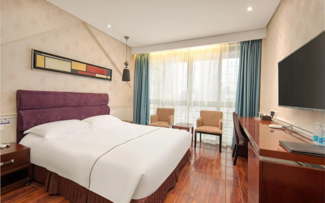 Baiheng Hotel (Yiwu International Trade City)