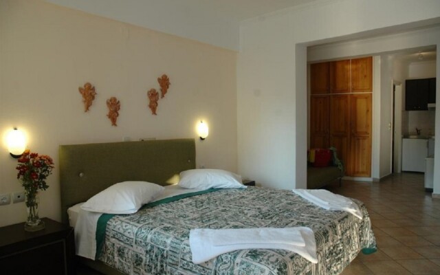 Santa Maura Studios & Apartments