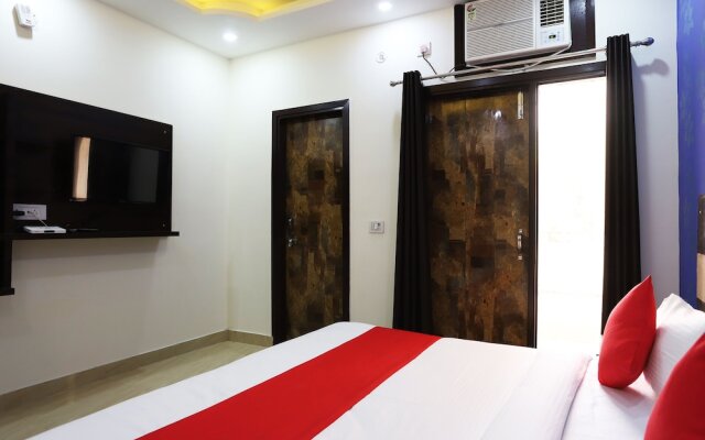 Oyo 42619 Diamond Key Residency