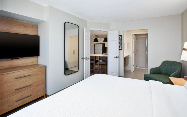 Staybridge Suites Omaha 80th And Dodge by IHG