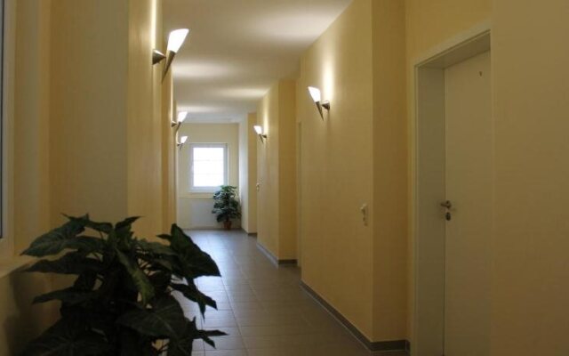 Hotel Pension garni Schwerin-Unterkunft