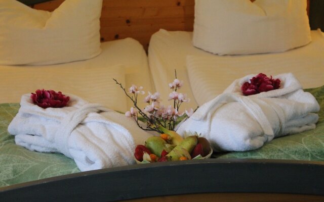 Zur Kaiserpfalz - Hotel-Spa-Camping