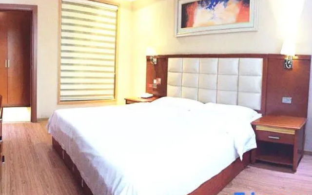 SET Chain Hotel (Jinjishan Road, Chibi)