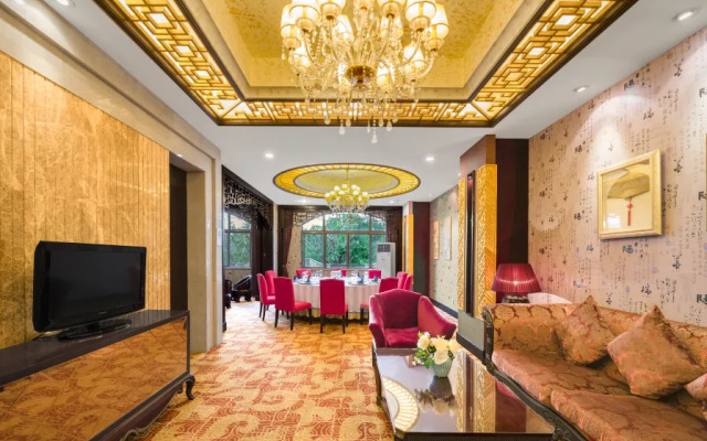 Zhaoqing Senlan Yunhai Hotel