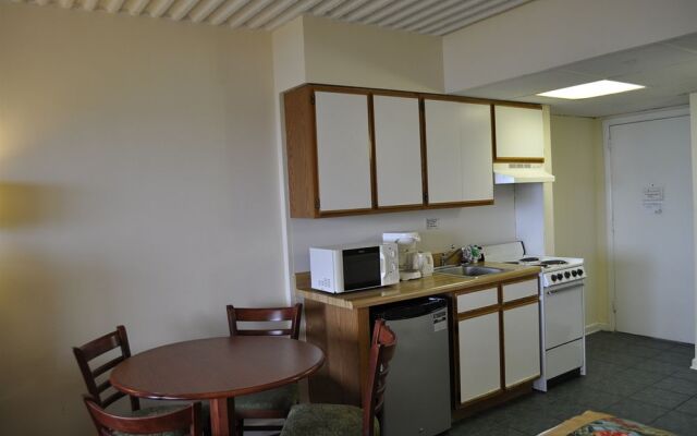 The Diplomat Family Motel