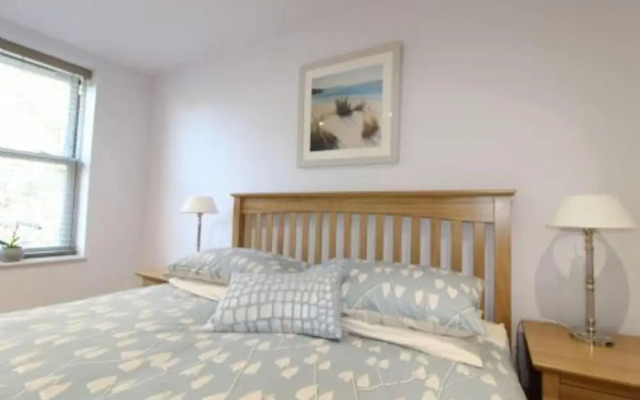 Middle Chine - 2 Bedroom Holiday Home
