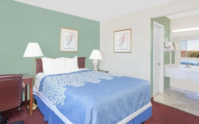 Days Inn Lost Hills