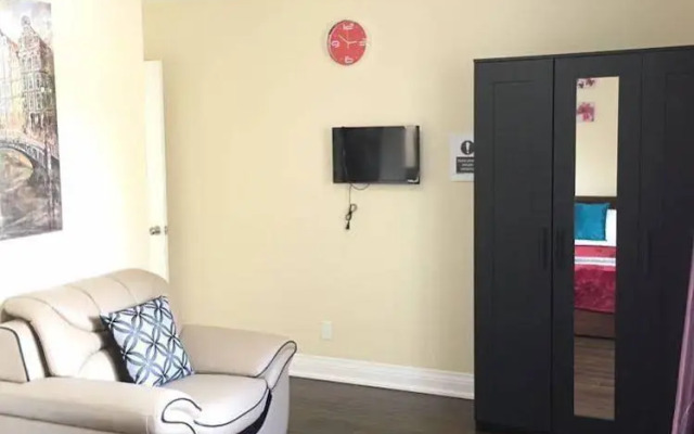 Downtown Comfortable Guest House