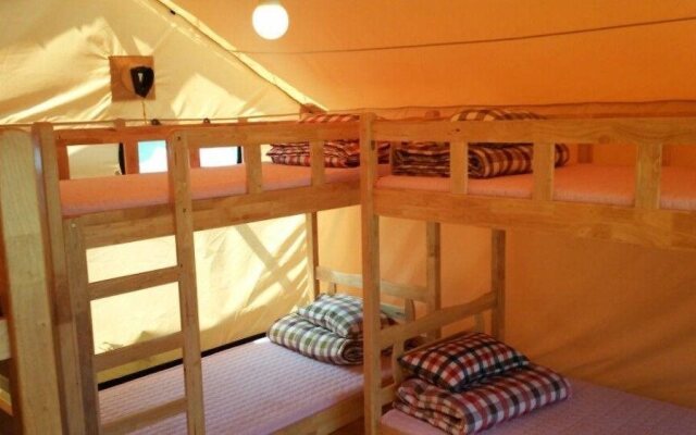 Blue Night Glamping House in Udo - Caravan Park