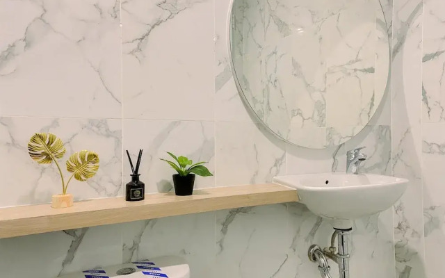 Modern Look 2Br Apartment At Anwa Residence