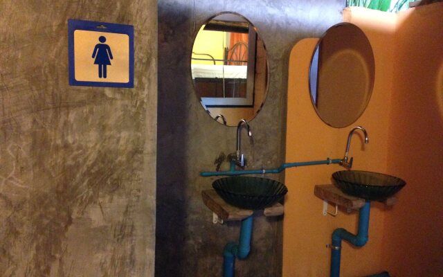 999 Triple Nine Guesthouse & Hostel Chiangmai