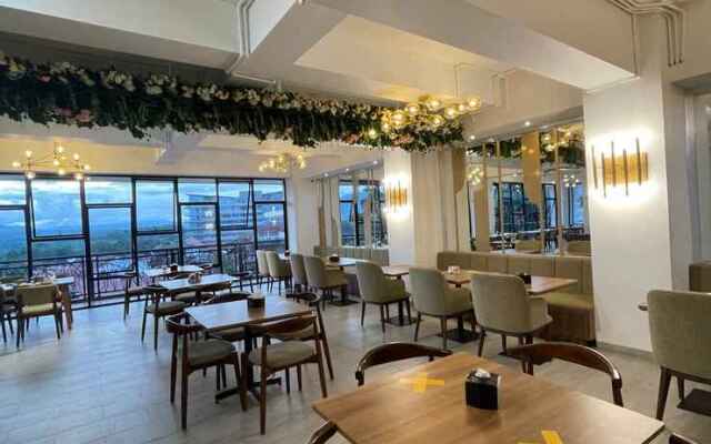 Fahira Hotel Bukittinggi