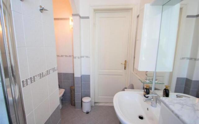 Grande appartamento in Villa con terrazza sul mare