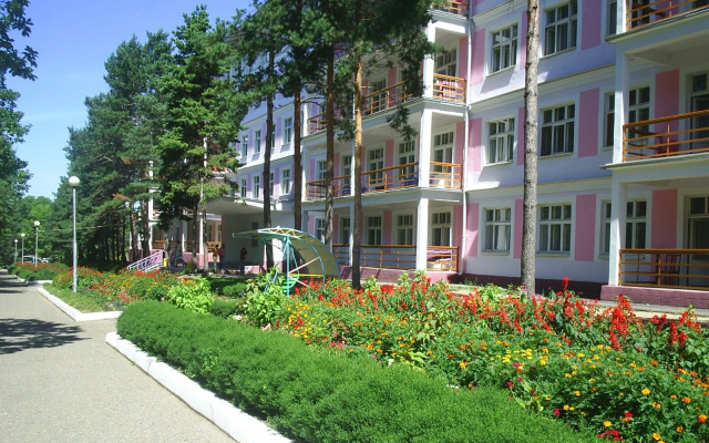 Изумрудный (Горные ключи)