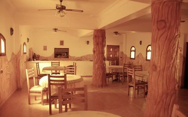 Bawiti Oasis Resort