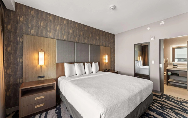 Embassy Suites by Hilton Irving Las Colinas