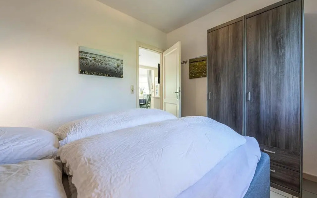 Apartment in Friedrichskoog-spitze With Parking