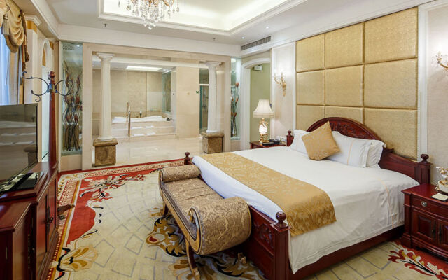 City Hotel