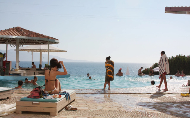 Bougainville Bay Hotel