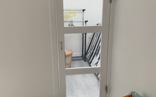 Spacious Apartment - M M C Tourista