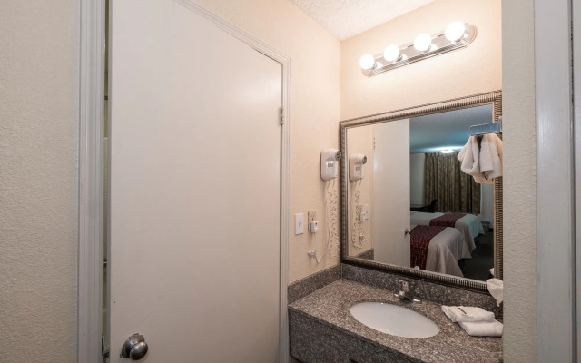 Red Roof Inn Baldwin