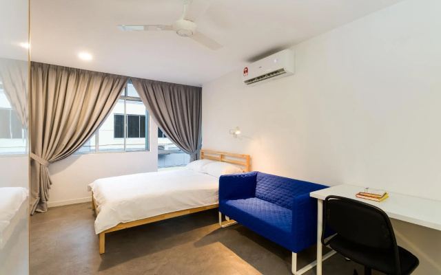 Upstairs Downstairs Coliving Kampung Pandan – Guest Rooms – Kuala Lumpur
