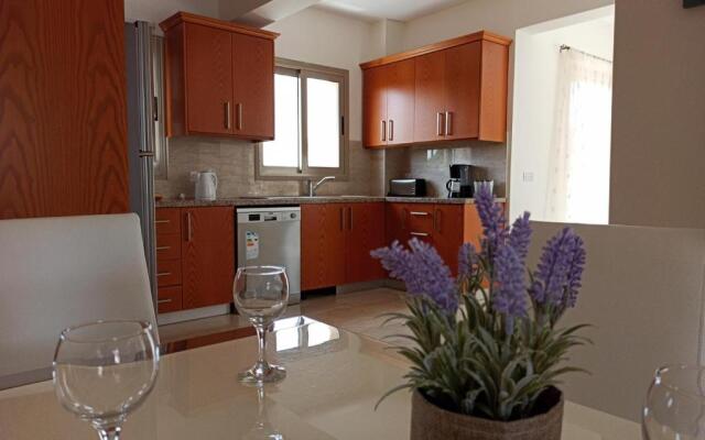 Villa Liberty - 4 Bedroom Beach Villa with private Swimming Pool