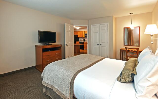 Candlewood Suites Pearland by IHG
