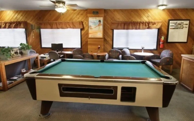 GetAways at Snow Lake Lodge