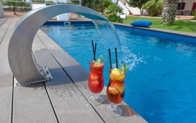 Esclusiva Villa a Ostuni con Piscina 1km dal Mare