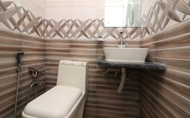 Hotel The Karlo Kastle By OYO Rooms