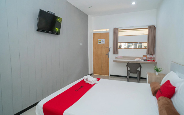 RedDoorz Syariah near Transmart MX Malang