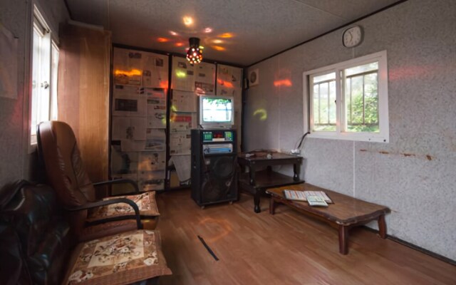 Daebudo Napoli Camping and Pension