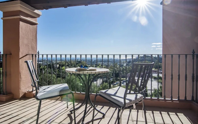 MH- 3 bedroom apartment with stunning views