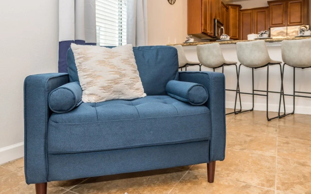 Spacious Home Near Disney