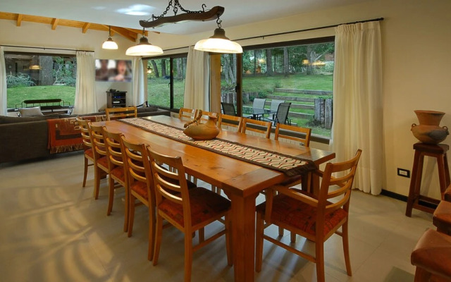 Amazing 4 Bedroom Chalet in Arelauquen AG6