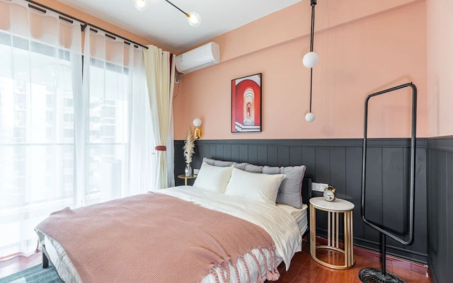 Locals Boutique Apartment WanzaiCEC No.5