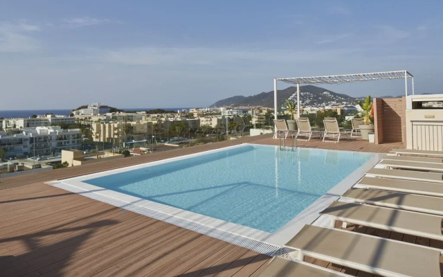 Invisa Aparthotel Casa Luis